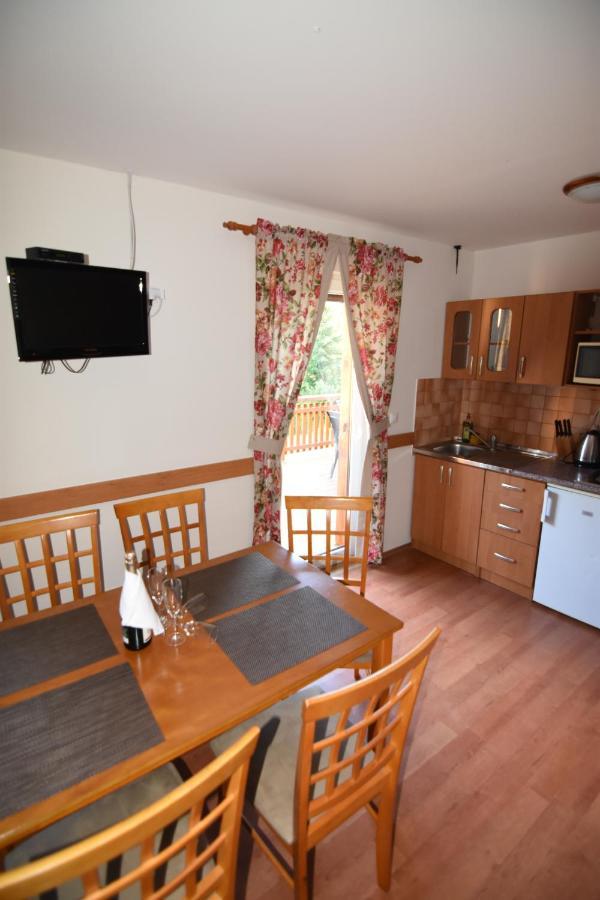 Holiday Park Orava Bungalows Долни Кубин Екстериор снимка